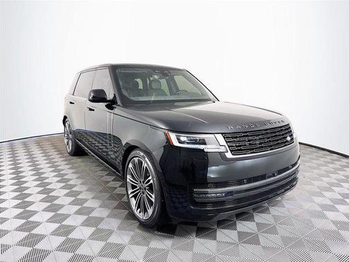 2025 Land Rover Range Rover P400 SE 7 Seat