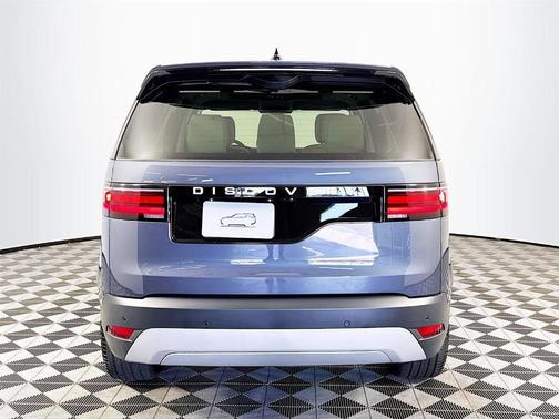 2026 Land Rover Discovery S