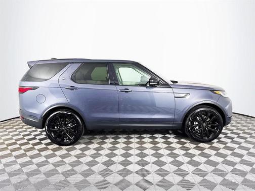 2026 Land Rover Discovery S
