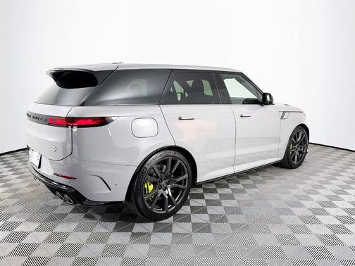 2025 Land Rover Range Rover Sport P635 SV Edition Two
