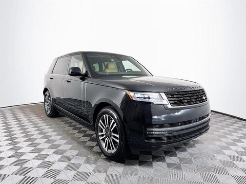 2025 Land Rover Range Rover P530 SE 7 Seat