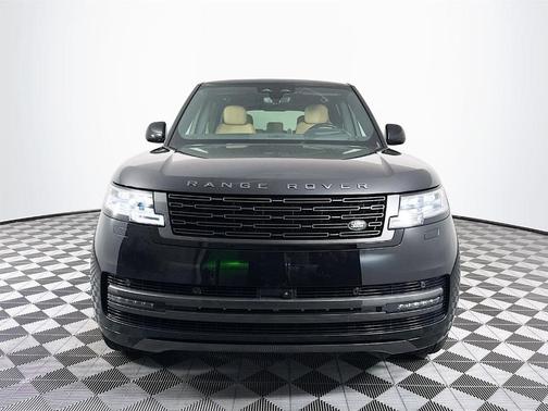 2025 Land Rover Range Rover P530 SE 7 Seat
