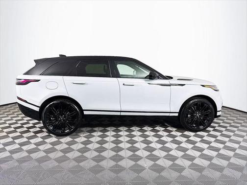 2026 Land Rover Range Rover Velar Dynamic SE