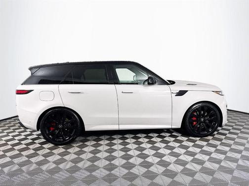 2025 Land Rover Range Rover Sport P530 Dynamic SE