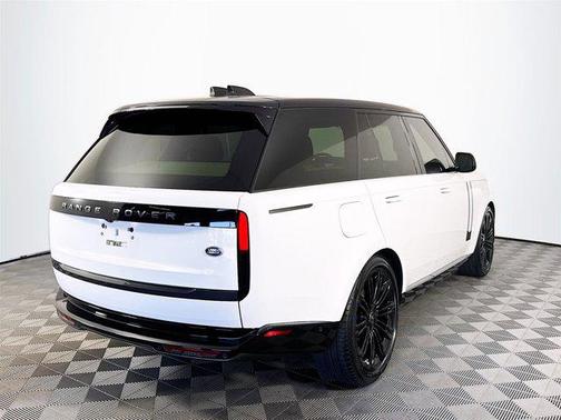 2023 Land Rover Range Rover P400 SE