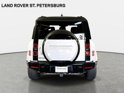 2024 Land Rover Defender P400 X-Dynamic SE