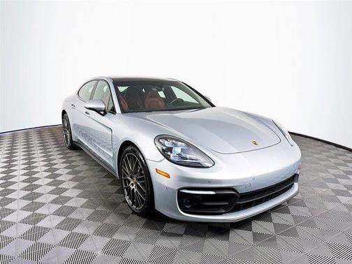 2022 Porsche Panamera 4 Platinum Edition