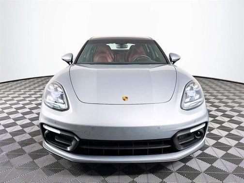 2022 Porsche Panamera 4 Platinum Edition