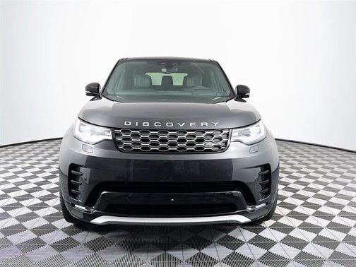 2024 Land Rover Discovery P360 Metropolitan Edition
