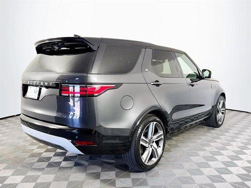 2024 Land Rover Discovery P360 Metropolitan Edition
