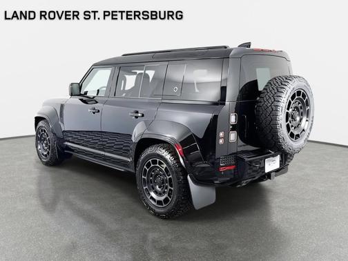 Narvik Black 2026 Land Rover Defender OCTA