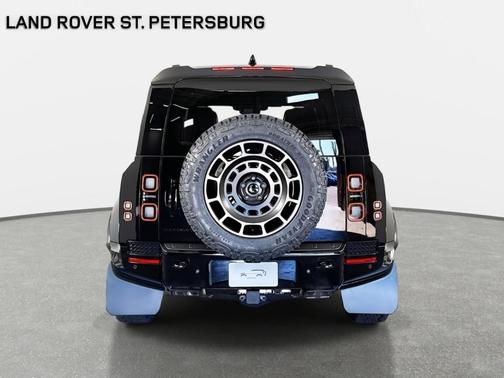 2026 Land Rover Defender OCTA