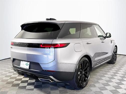 2025 Land Rover Range Rover Sport P360 SE