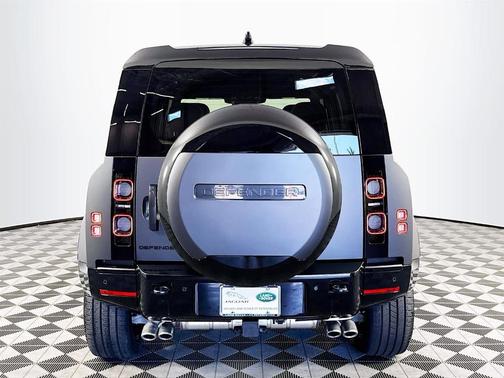 2025 Land Rover Defender P525 V8