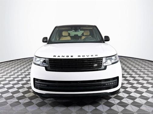 2026 Land Rover Range Rover SE