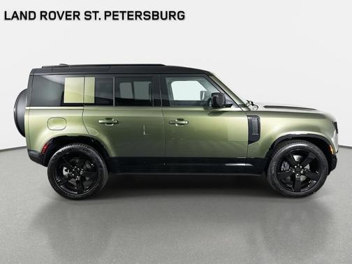 2026 Land Rover Defender 110 X-Dynamic SE