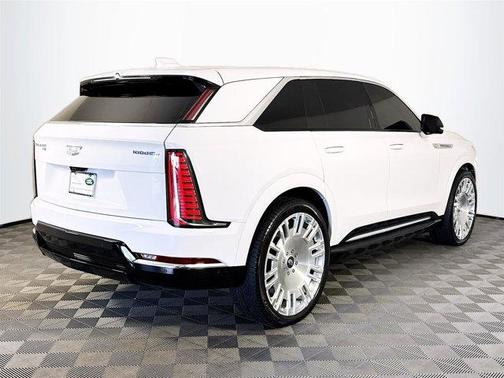 2025 Cadillac Escalade IQ Luxury 2