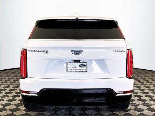 2025 Cadillac Escalade IQ Luxury 2