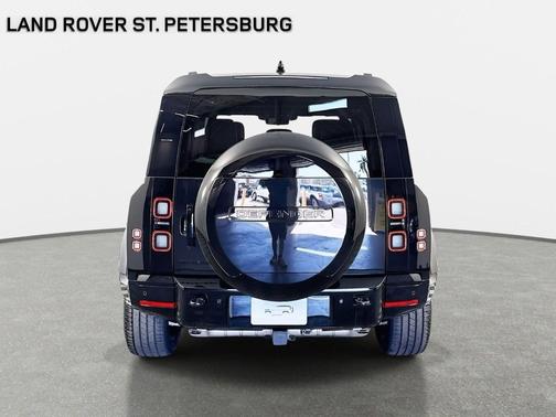 Santorini Black 2026 Land Rover Defender P400 X-Dynamic SE