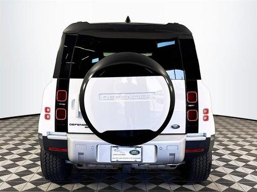 2023 Land Rover Defender 110 SE
