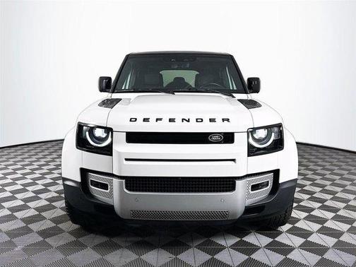2023 Land Rover Defender 110 SE