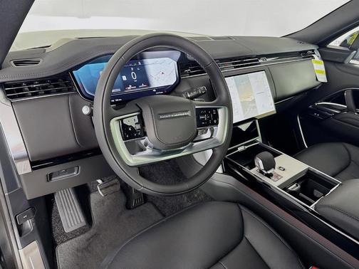 2026 Land Rover Range Rover P400 SE