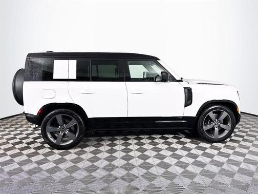 2025 Land Rover Defender P525 V8