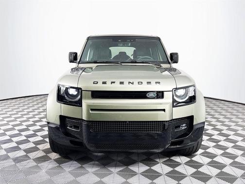 2025 Land Rover Defender P400 X-Dynamic SE