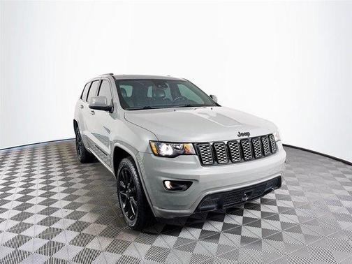 2020 Jeep Grand Cherokee Altitude