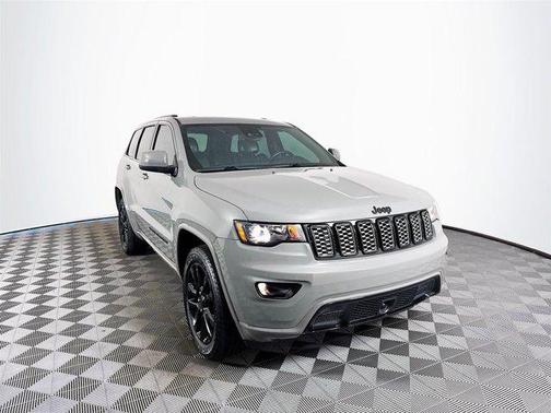 2020 Jeep Grand Cherokee Altitude