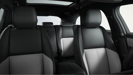 2026 Land Rover Range Rover Velar P250 Dynamic SE