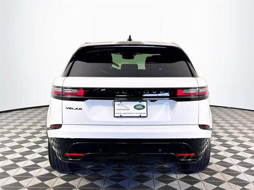 2026 Land Rover Range Rover Velar P250 Dynamic SE
