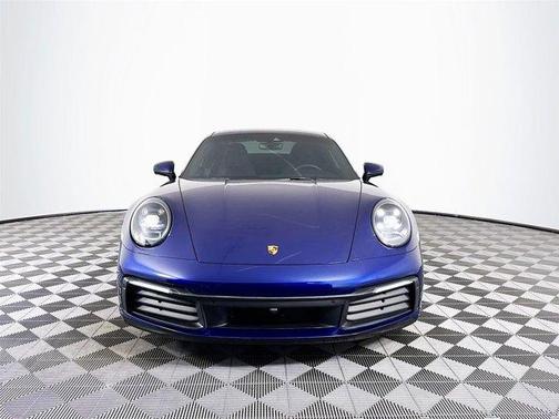 2022 Porsche 911 Carrera 4