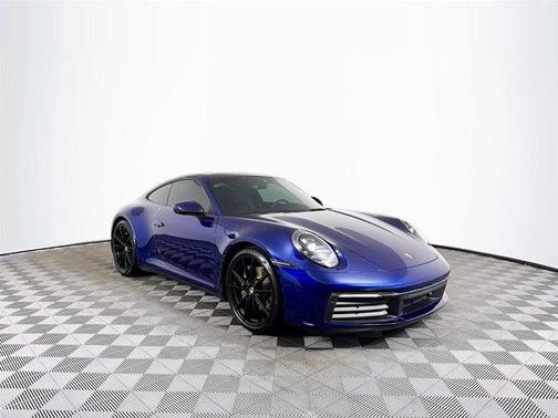 2022 Porsche 911 Carrera 4