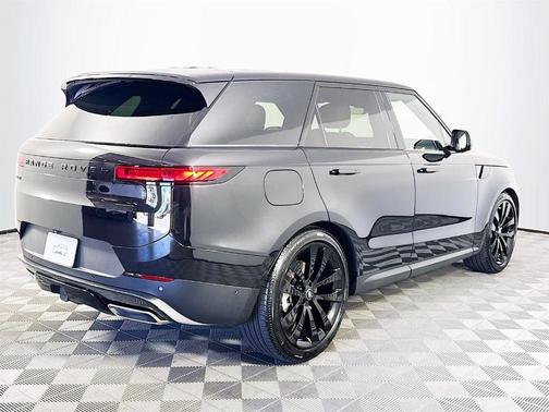 2025 Land Rover Range Rover Sport P360 SE