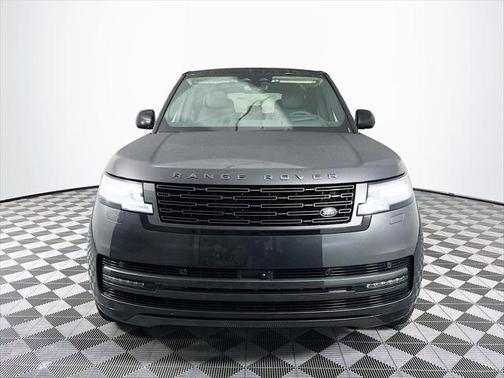 2025 Land Rover Range Rover P550e SE
