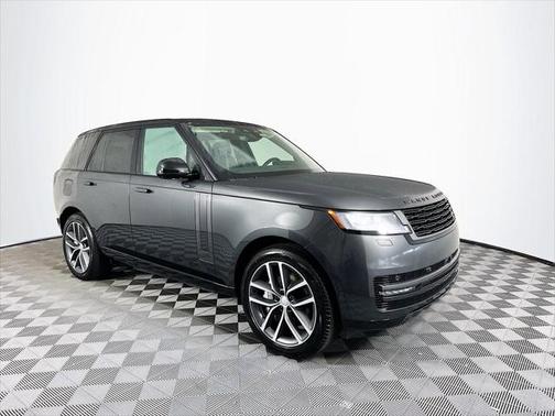 2025 Land Rover Range Rover P550e SE