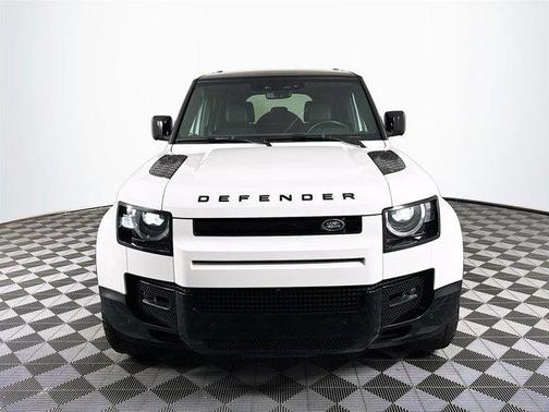 2024 Land Rover Defender 110 X-Dynamic SE