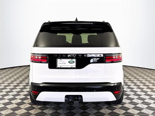 2025 Land Rover Discovery P360 Dynamic SE