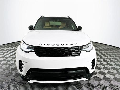 2025 Land Rover Discovery P360 Dynamic SE