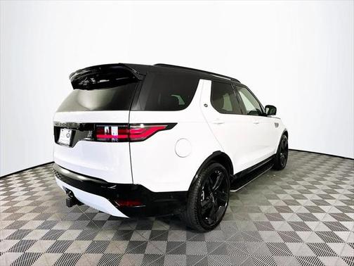 2025 Land Rover Discovery P360 Dynamic SE