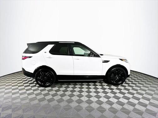 2025 Land Rover Discovery P360 Dynamic SE