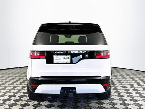 2025 Land Rover Discovery P360 Dynamic SE