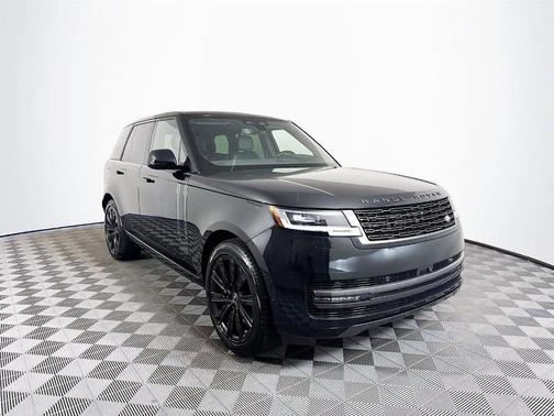 2025 Land Rover Range Rover P550e SE