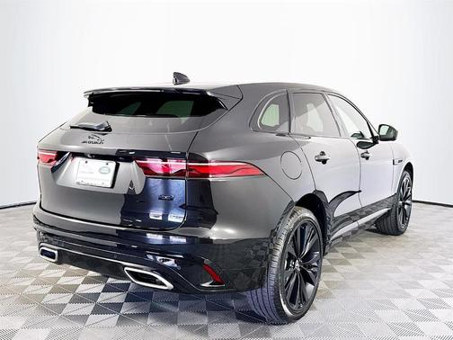 2026 Jaguar F-PACE P400 R-Dynamic S