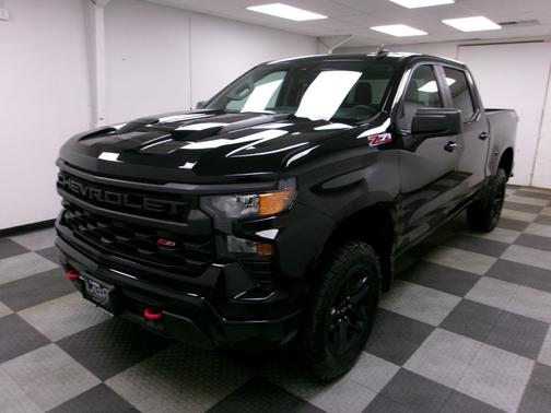 Black 2022 Chevrolet Silverado 1500 Custom Trail Boss