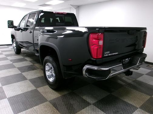 2025 Chevrolet Silverado 3500 LT