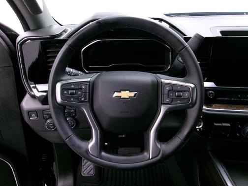 2025 Chevrolet Silverado 3500 LT