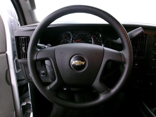 2024 Chevrolet Express 2500 RWD 2500 Regular Wheelbase WT