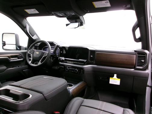 2026 Chevrolet Silverado 3500 High Country